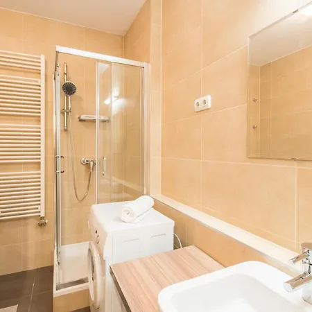 Very Central - Large - Balcony - Comfy * Budapest