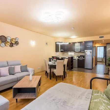 Very - Large - Balcony - Comfy Apartment